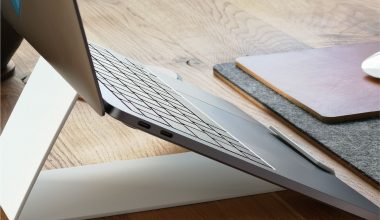 Laptop stands