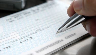 Banks to stop issuing corporate cheques in 2025