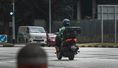 Grab delivery platform worker Singapore